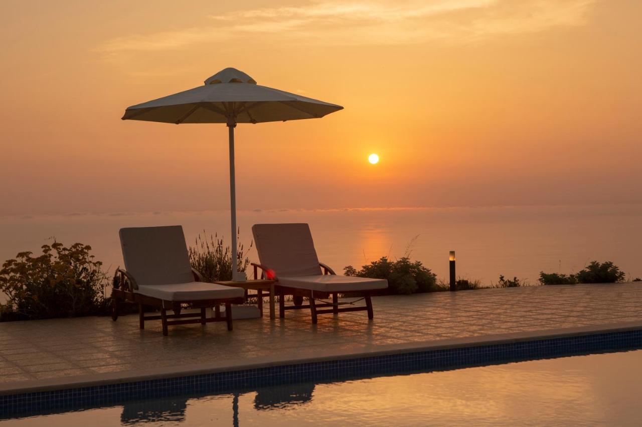 Villa Avraam Sunset With Private Heated Pools Kalamítsi