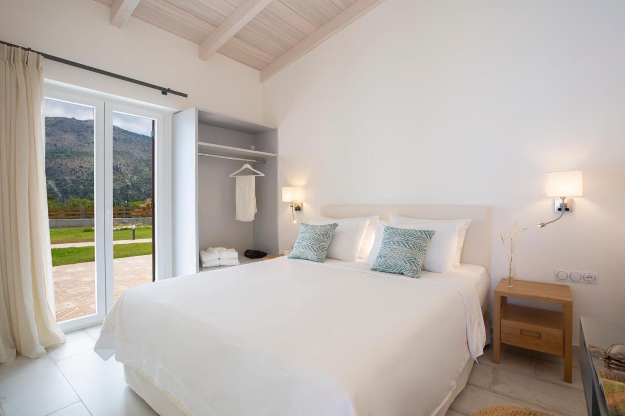 Avraam Sunset With Private Heated Pools