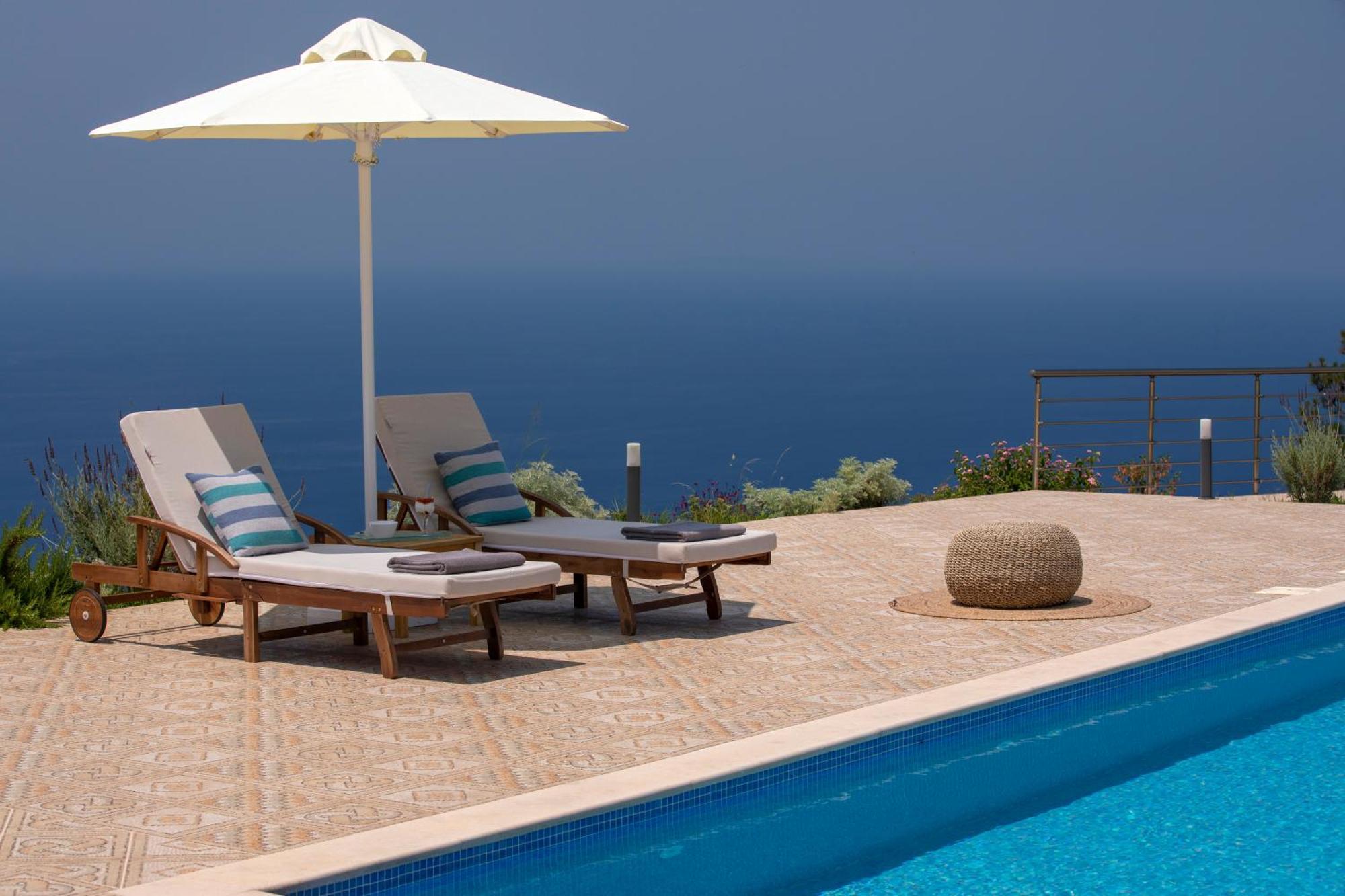 Avraam Sunset With Private Heated Pools
