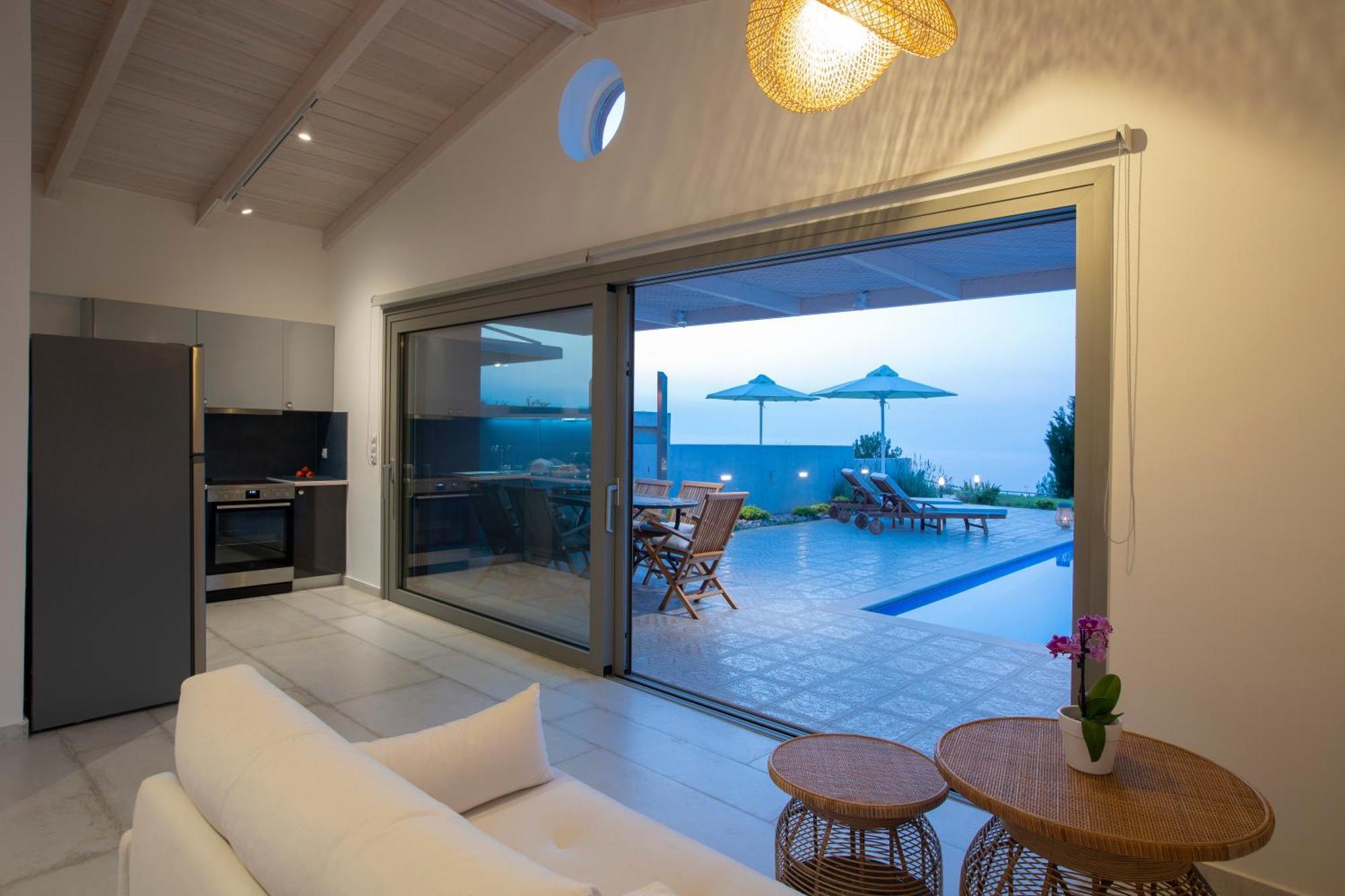 Avraam Sunset With Private Heated Pools * Kalamítsi