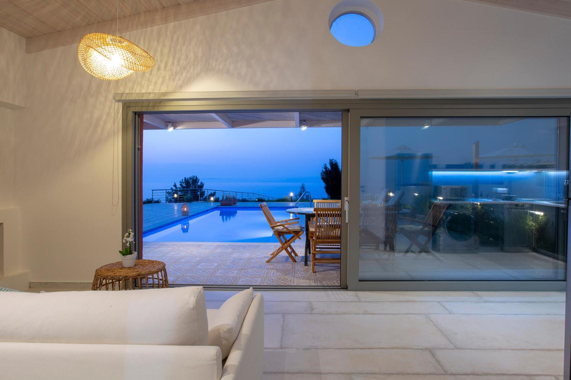 Avraam Sunset With Private Heated Pools *