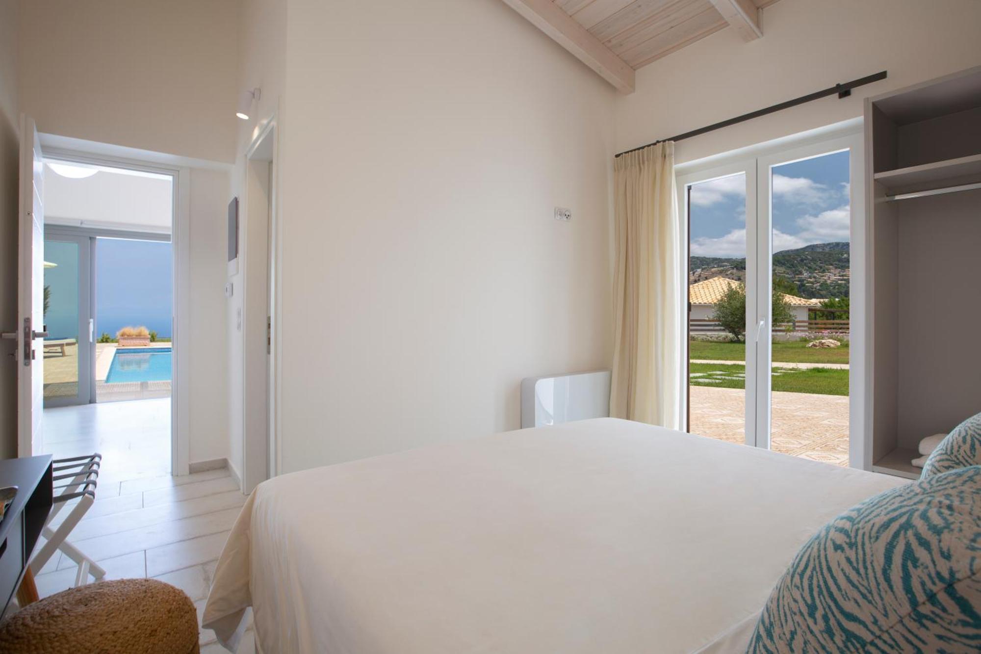 Avraam Sunset With Private Heated Pools Villa *