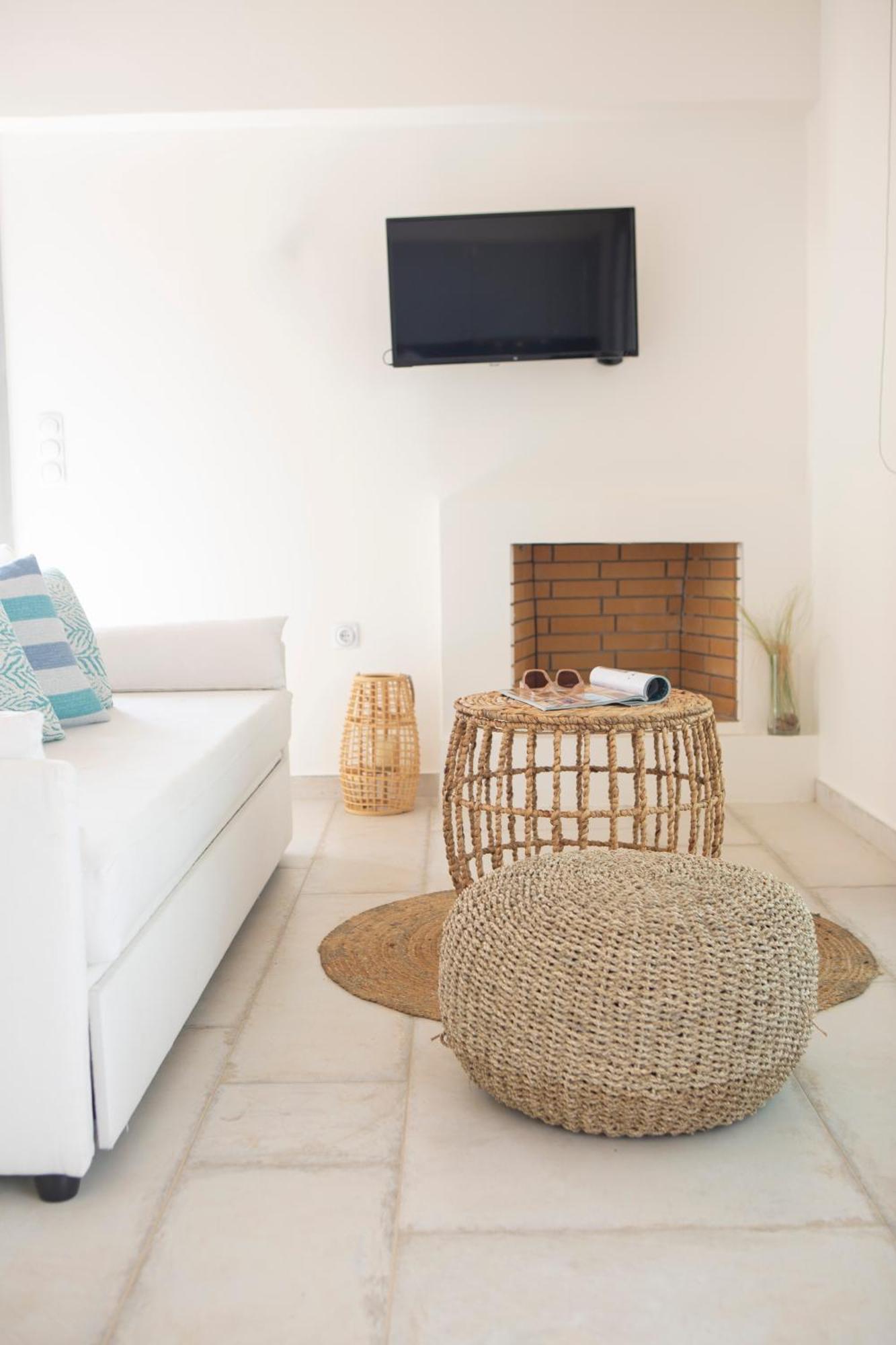 Avraam Sunset With Private Heated Pools